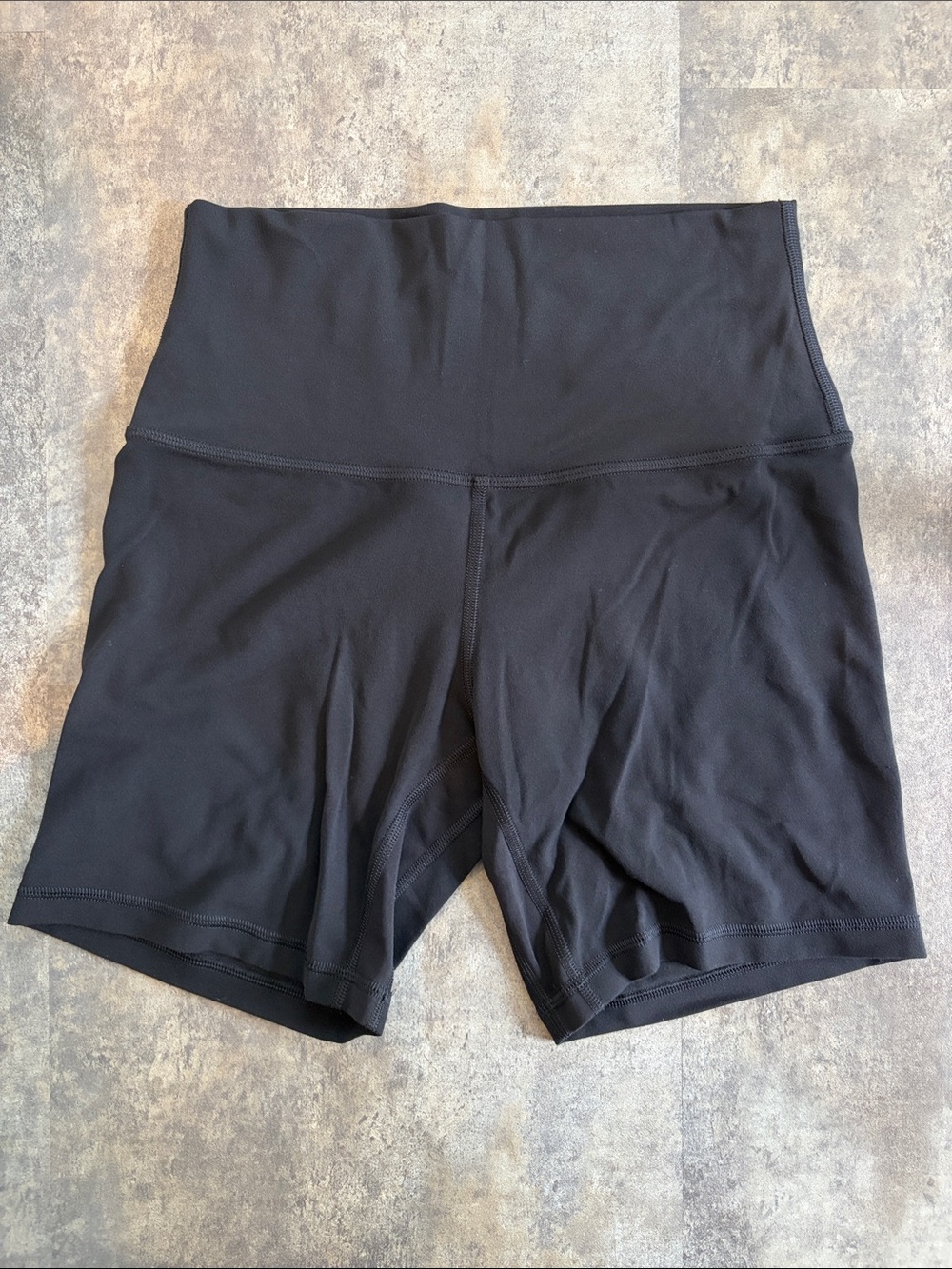 Lululemon Align High-Rise Short 6” — Black, 6